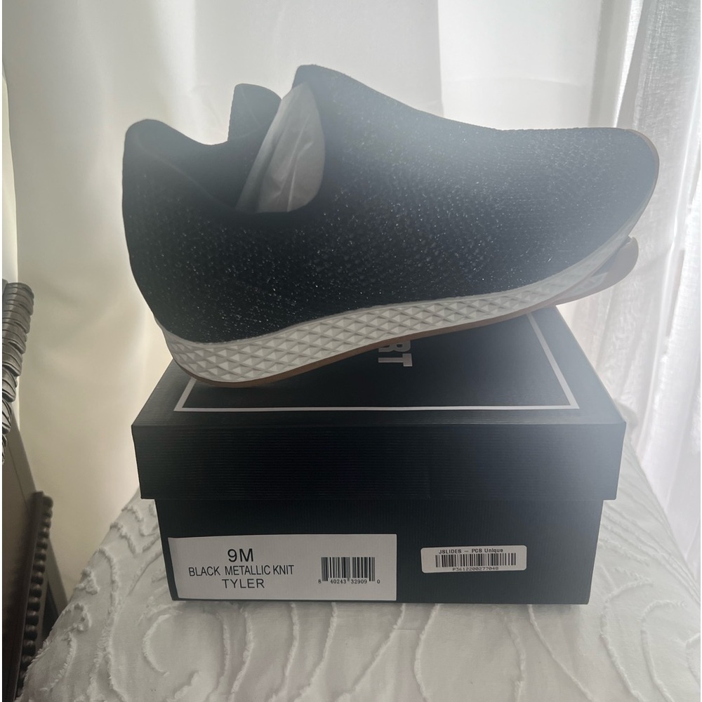 Women's Urban Sport by J/Slides Black Metallic Knit Tyler Sneaker Size: small 9M